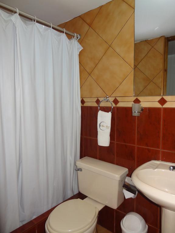 Hostal Media Luna Trujillo Oda fotoğraf