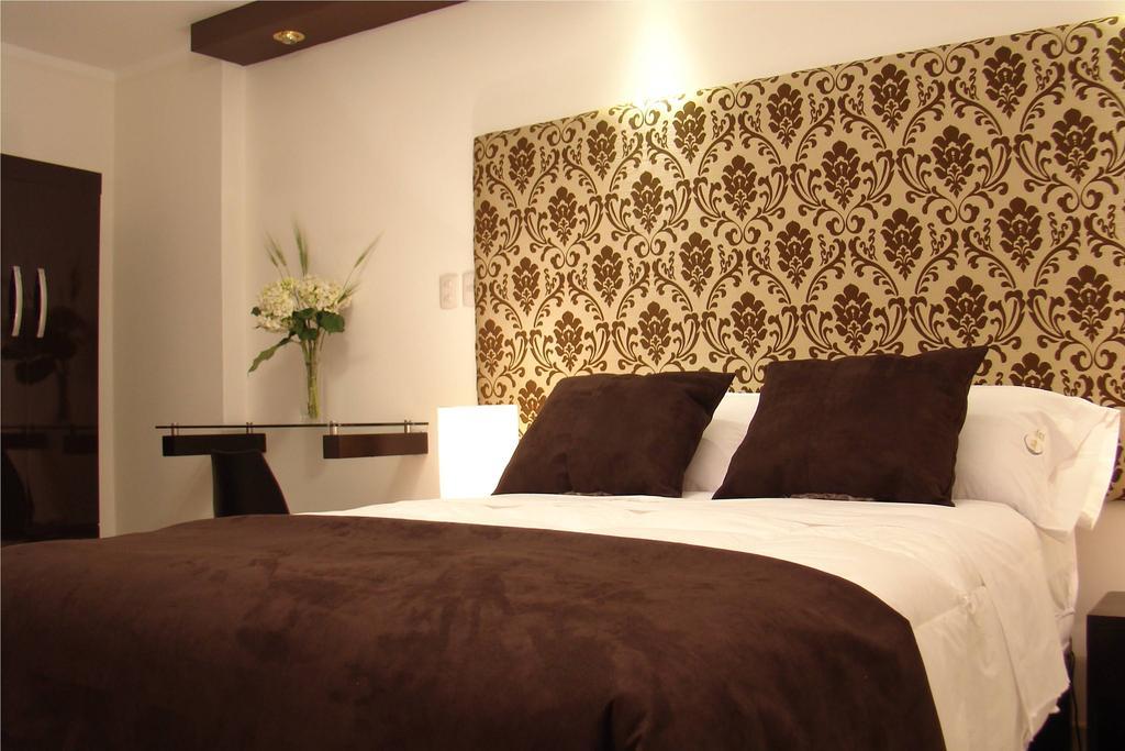 Hostal Media Luna Trujillo Dış mekan fotoğraf