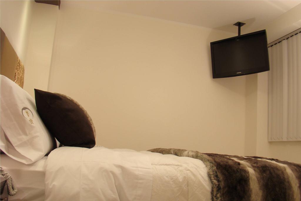Hostal Media Luna Trujillo Dış mekan fotoğraf