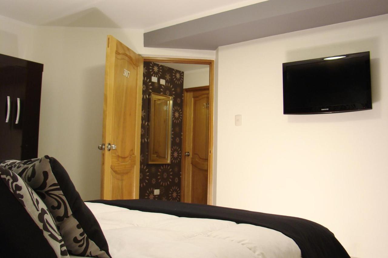 Hostal Media Luna Trujillo Dış mekan fotoğraf